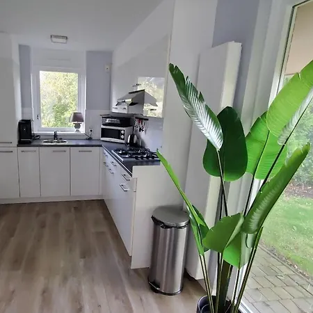 With 4 Bedrooms Ferienhaus